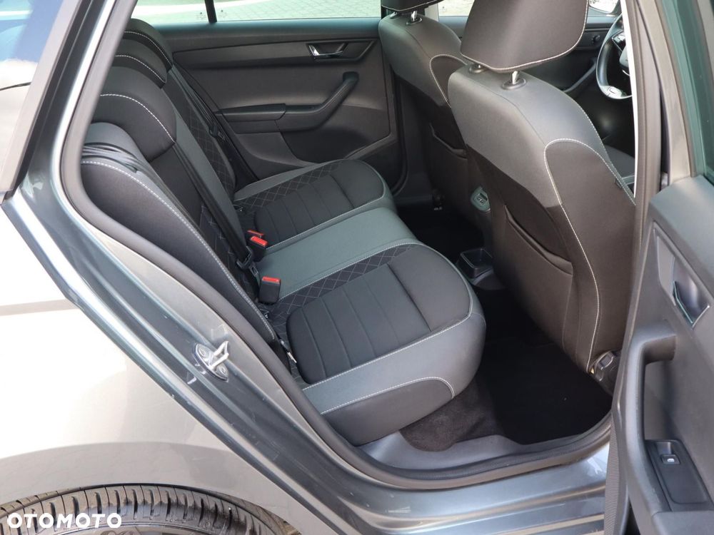 Skoda Fabia 1.0 TSI Ambition Plus - 8