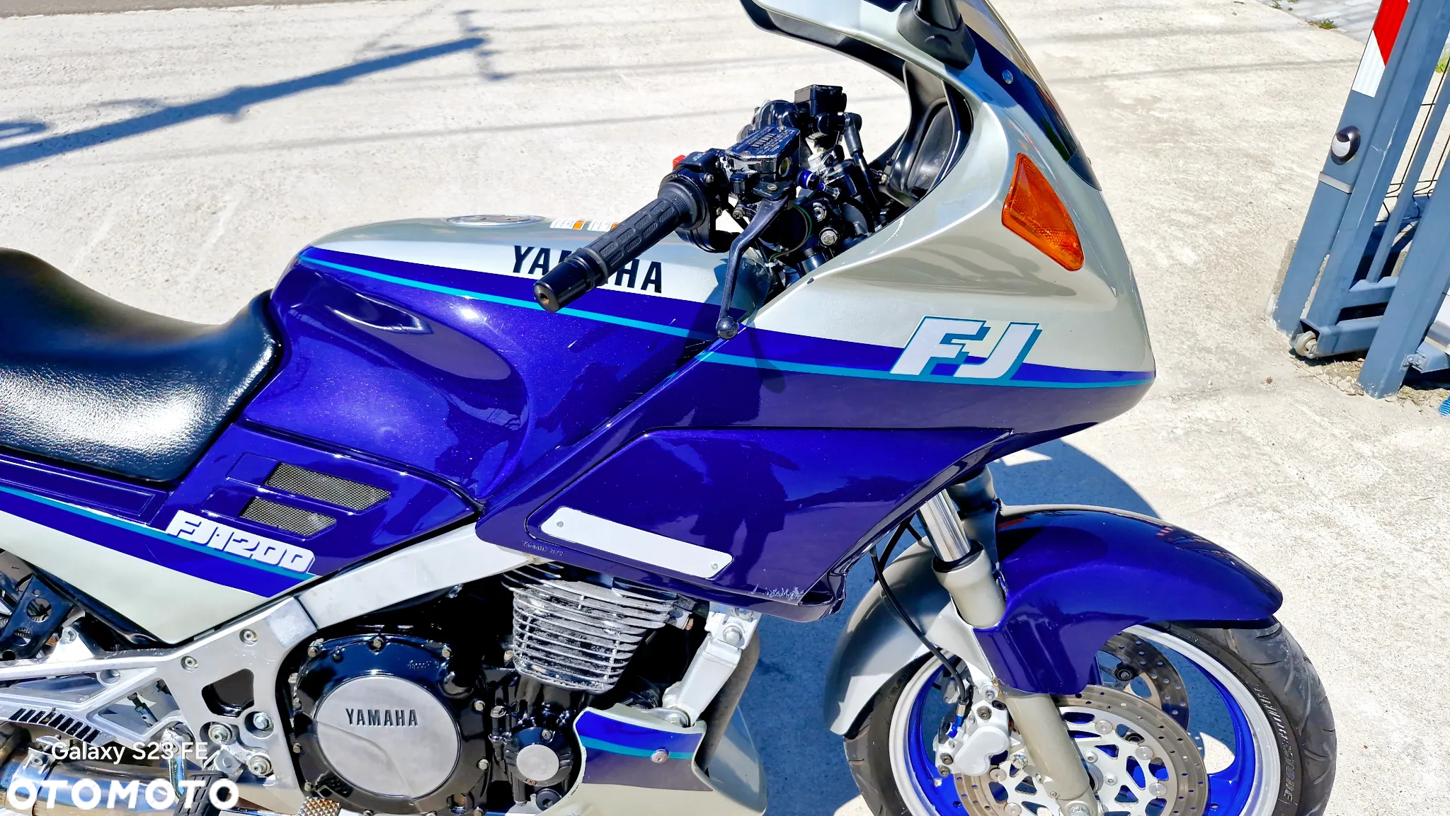 Yamaha FJ - 16
