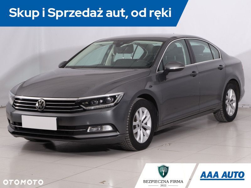 Volkswagen Passat - 3