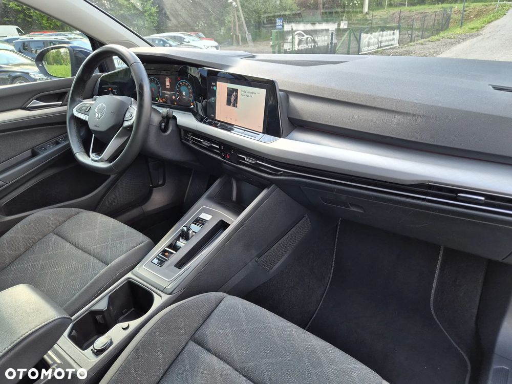 Volkswagen Golf 1.0 eTSI OPF DSG Active - 23