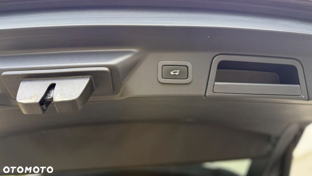 Land Rover Range Rover Velar 2.0 Si4 GPF R-Dynamic SE - 22