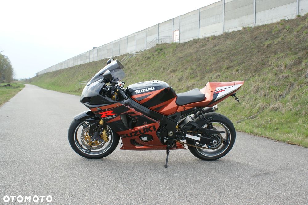 Suzuki GSX-R - 6
