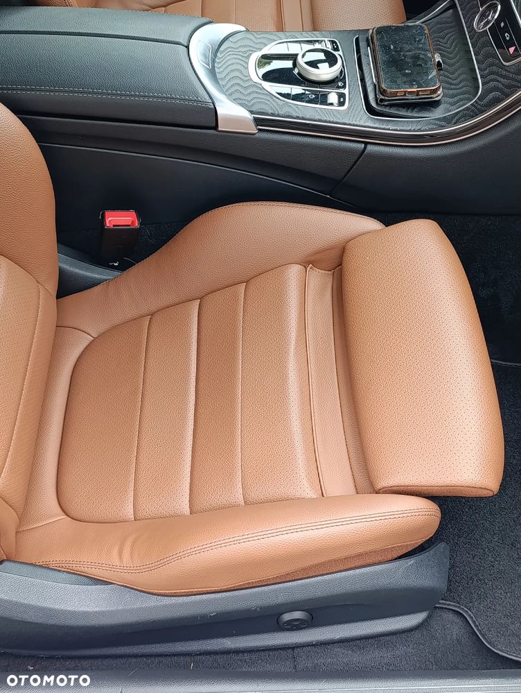 Mercedes-Benz Klasa C 300 9G-TRONIC AMG Line - 24