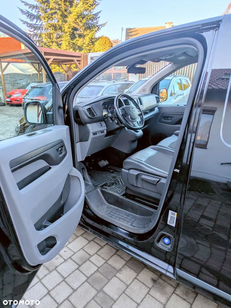 Opel Vivaro - 11