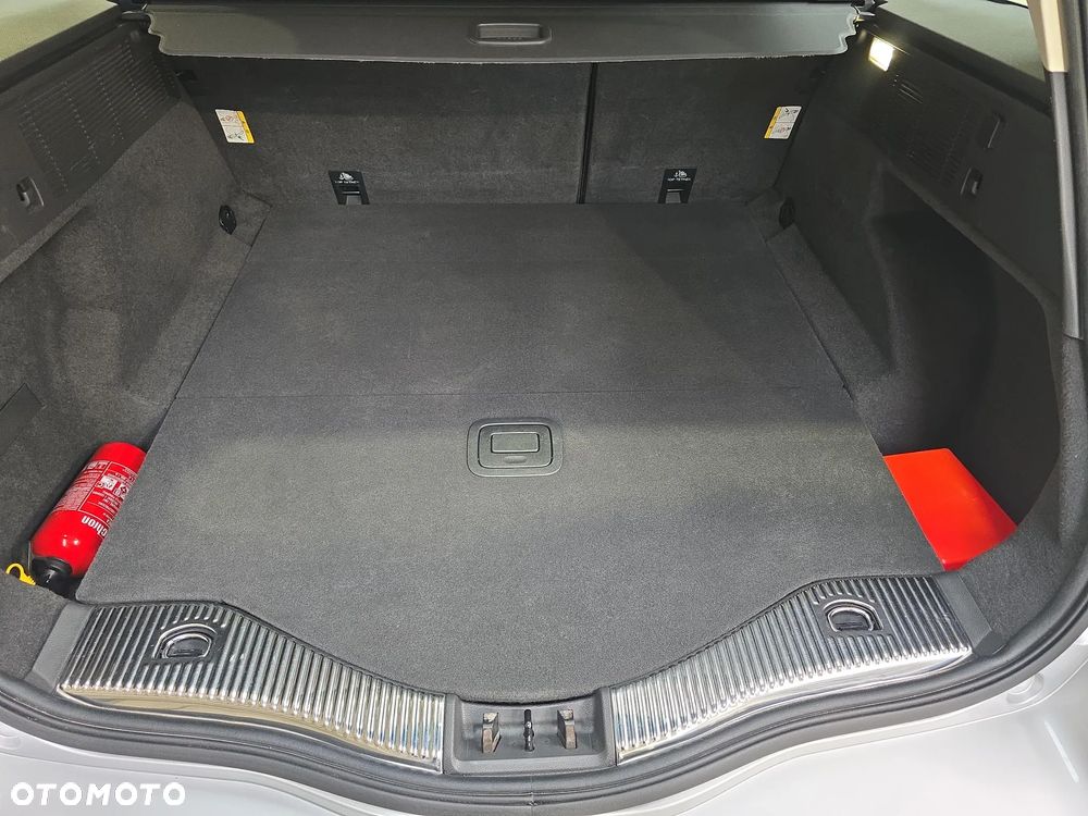 Ford Mondeo 1.5 EcoBoost Ambiente - 17