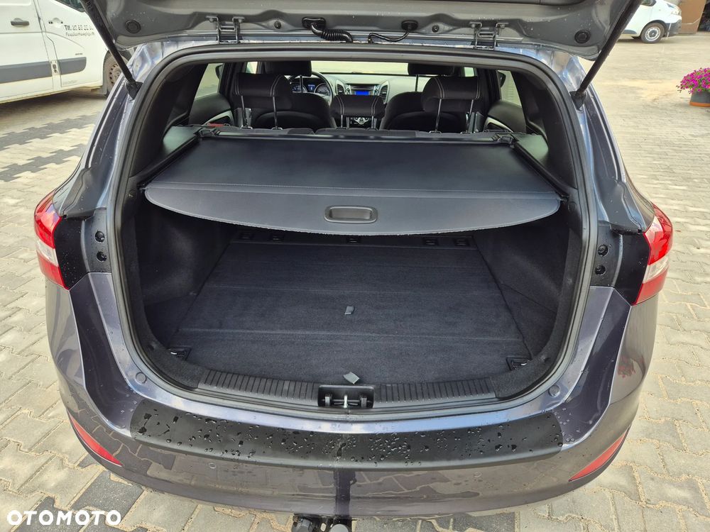 Hyundai i30 i30cw 1.6 CRDi Intro Edition - 17