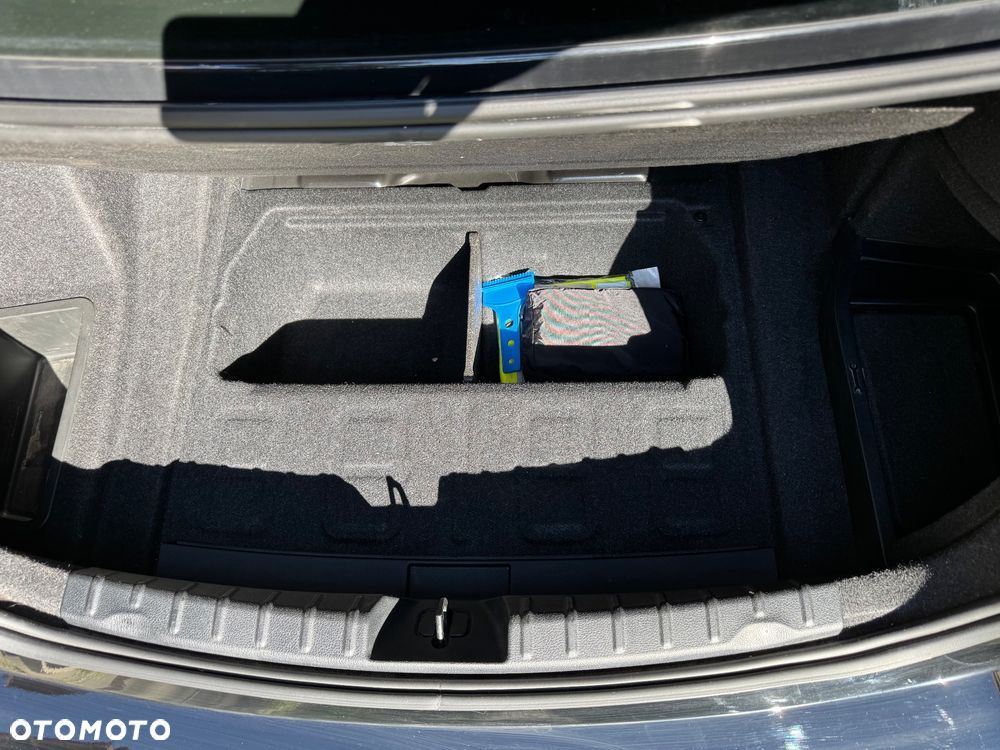 BMW Seria 3 318i - 32