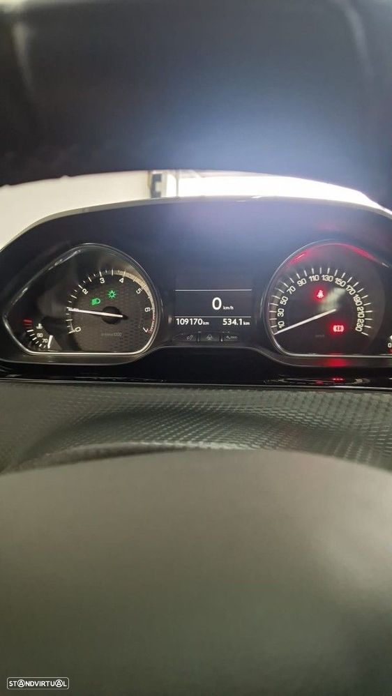 Peugeot 2008 1.2 PureTech GT Line - 11