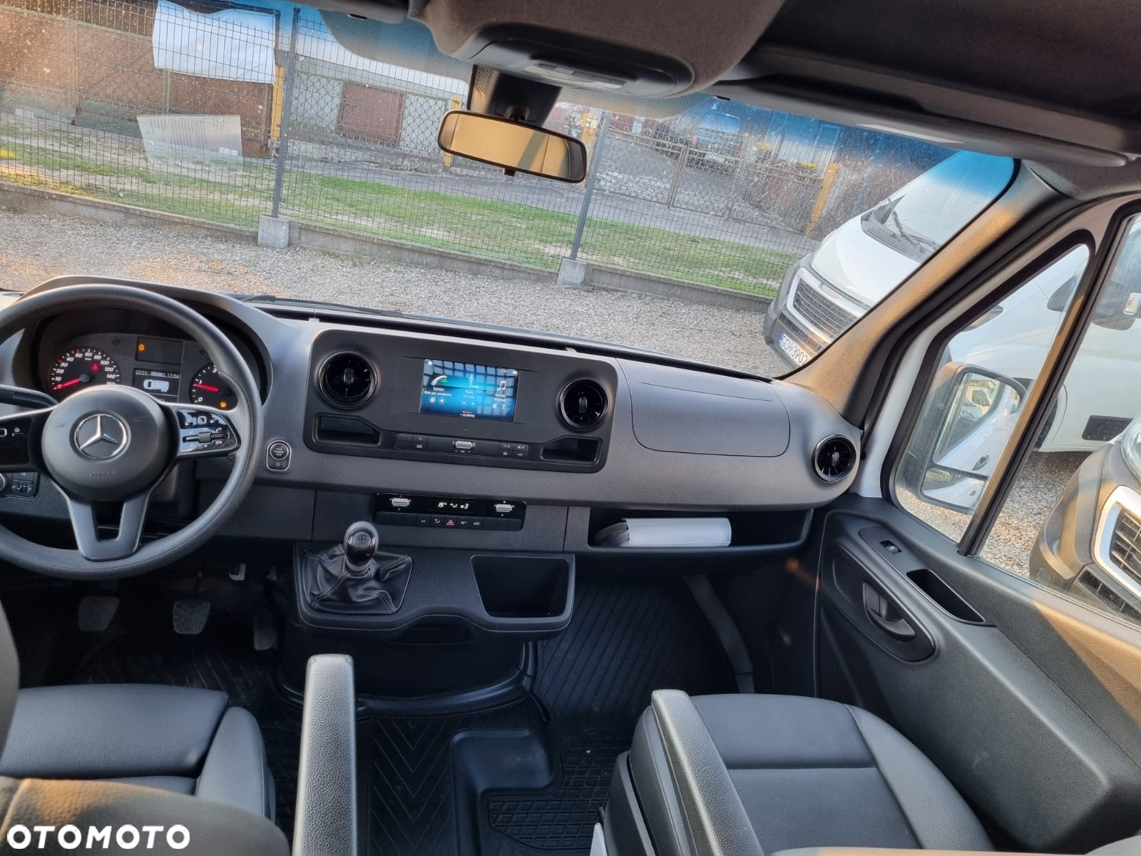 Mercedes-Benz SPRINTER - 13