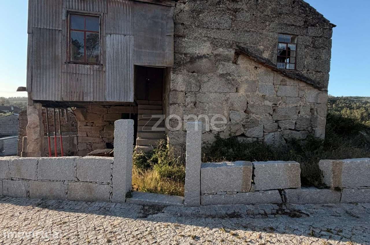 Quinta em Pedra para Recuperar com 3.190 m² na Beira Alta – Um refú... - Grande imagem: 2/19