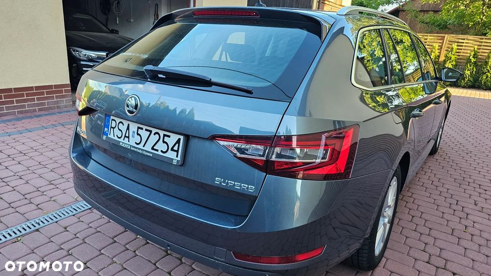 Skoda Superb 2.0 TDI Ambition DSG - 21
