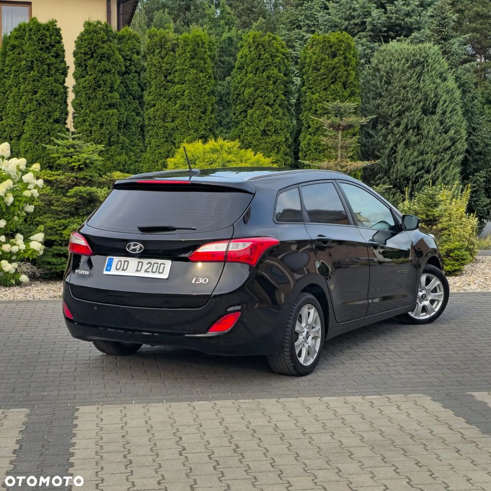 Hyundai i30 1.6 Automatik Style - 11