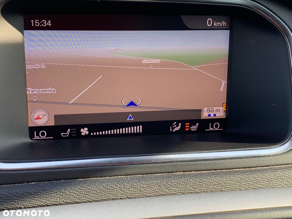 Volvo V40 T2 Momentum - 24