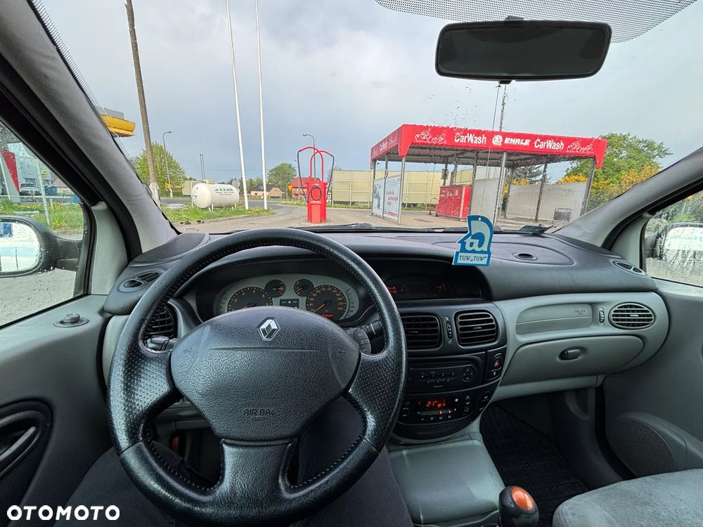Renault Scenic 2.0 16V Dynamique - 6