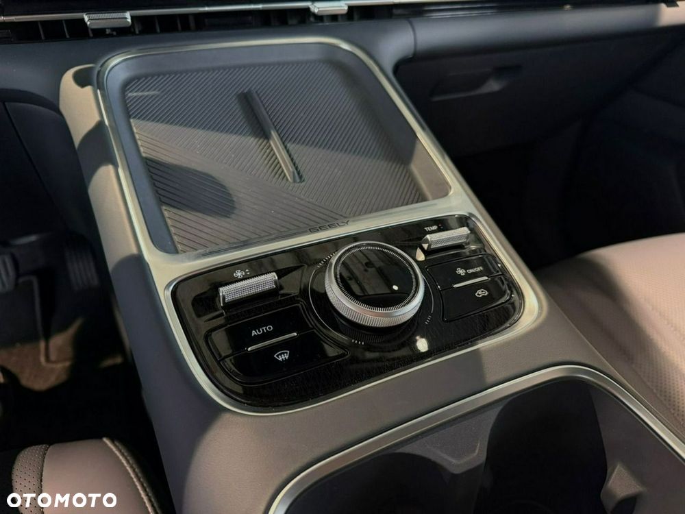 Geely Starray - 12