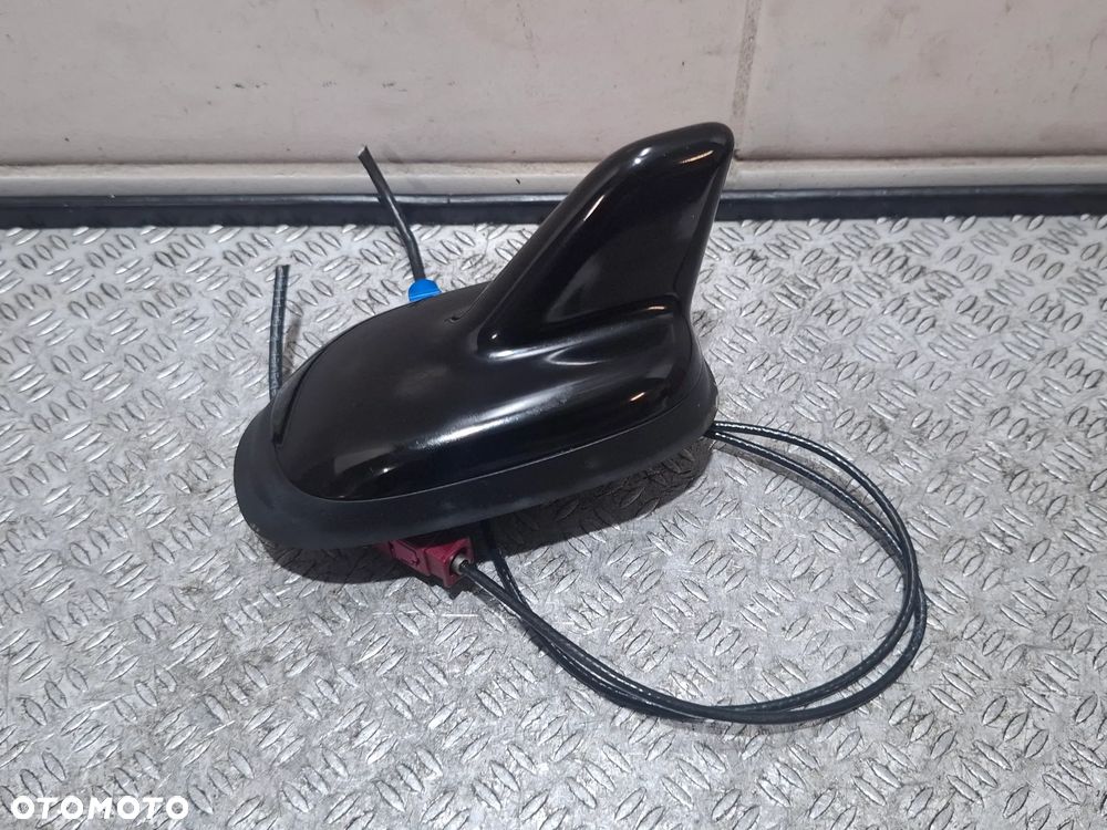 Antena dachowa GPS Volkswagen Passat CC 2009 rok nr 3C0035507F - 1