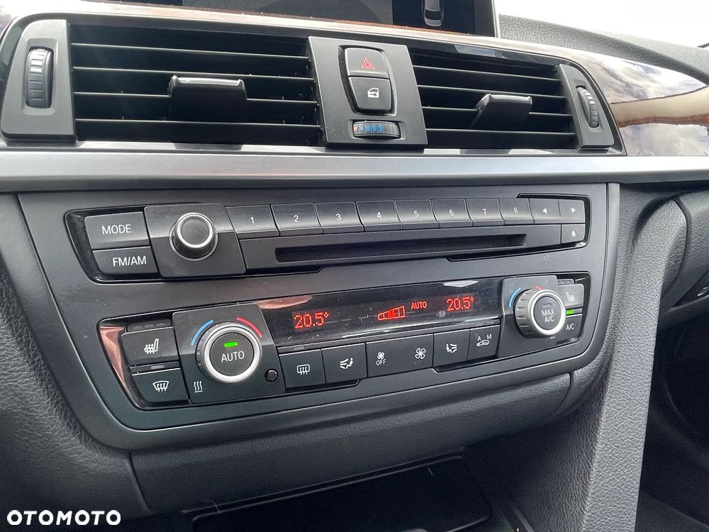 BMW Seria 3 328i xDrive Sport-Aut - 14