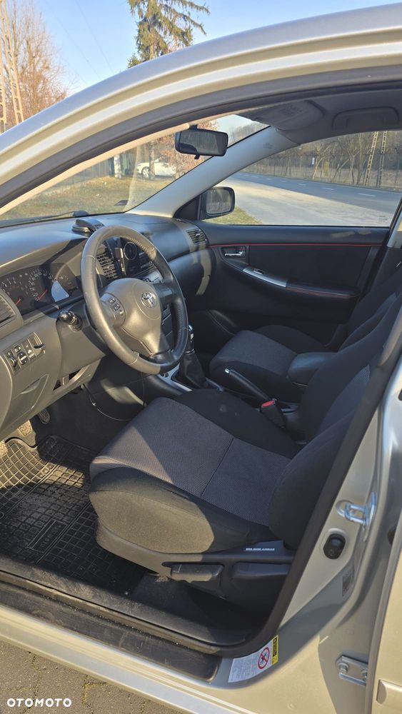 Toyota Corolla 1.4 VVT-i - 9