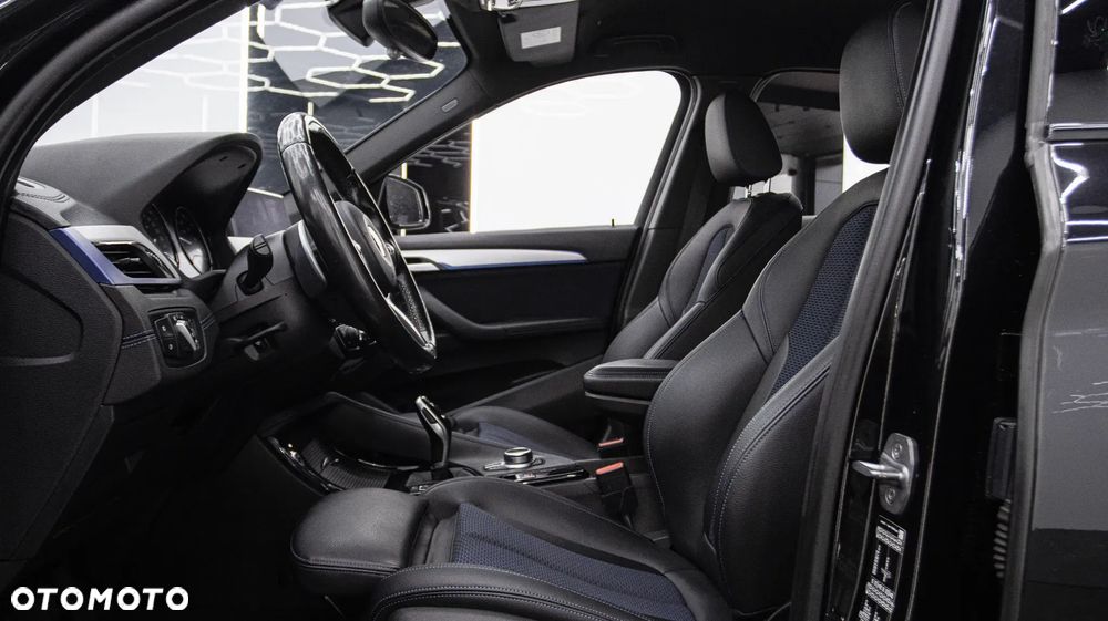BMW X1 xDrive20i M Sport - 16