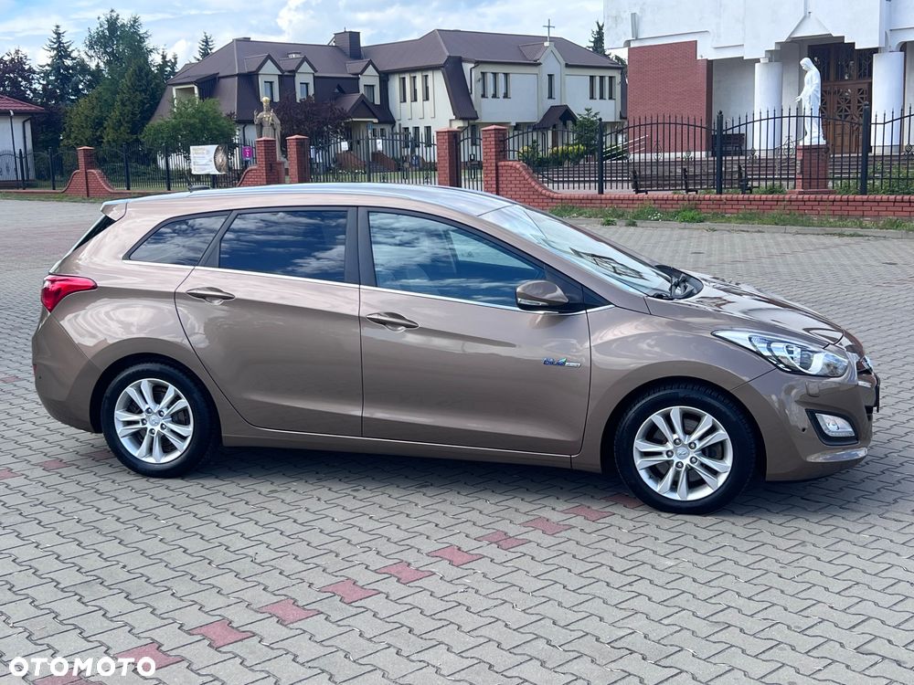 Hyundai i30 i30cw blue 1.6 CRDi Trend - 7