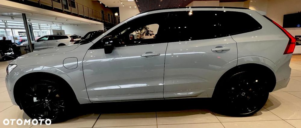 Volvo XC 60 T8 Plug-In Hybrid AWD Ultimate Black Edition - 12