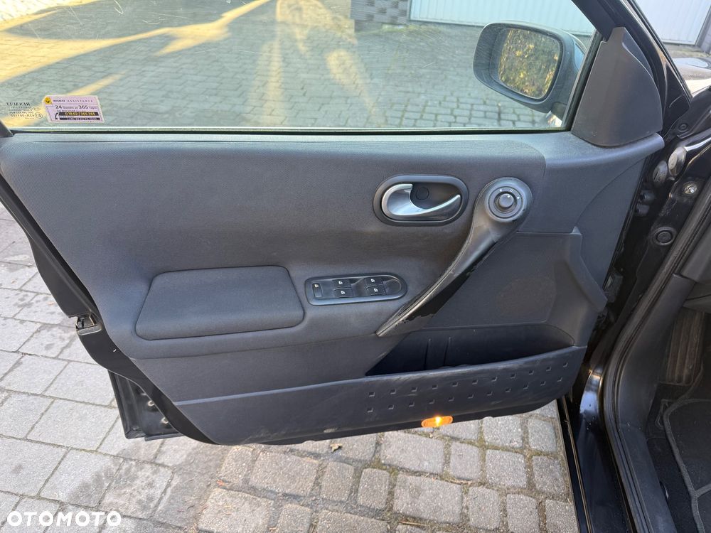 Renault Megane 1.6 Avantage - 17