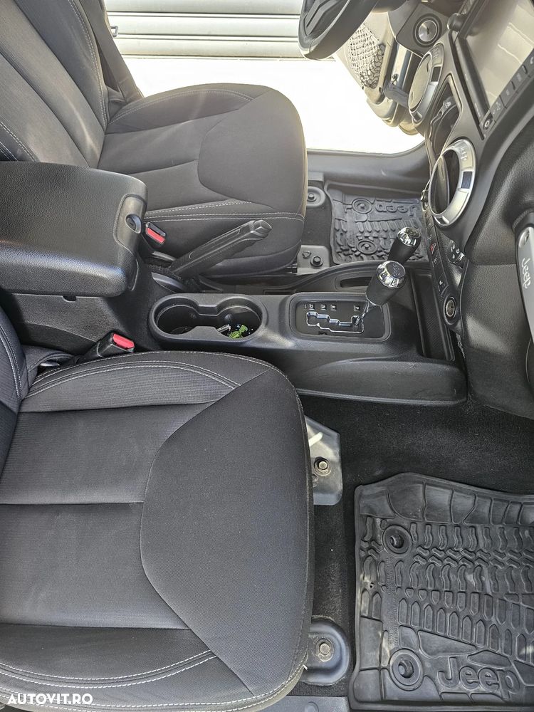 Jeep Wrangler 2.8 CRD AT Rubicon - 7