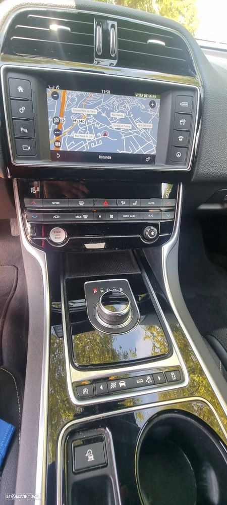 Jaguar XE 20d Aut. R-Sport - 9