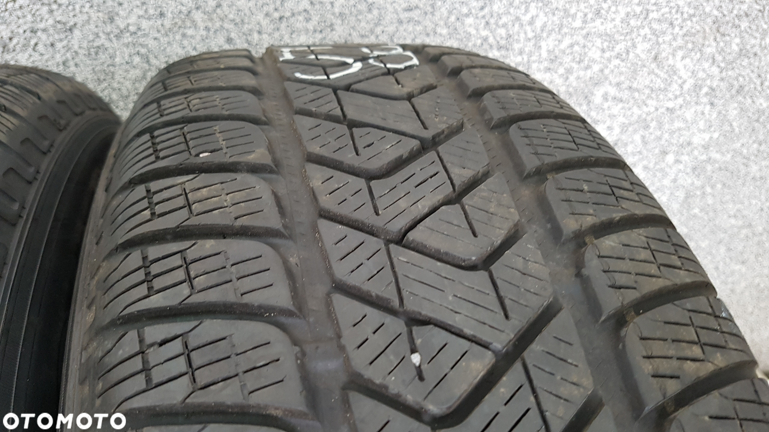 OPONY ZIMOWE PIRELLI SCORPION 215/65R17 215/65/17 - 17