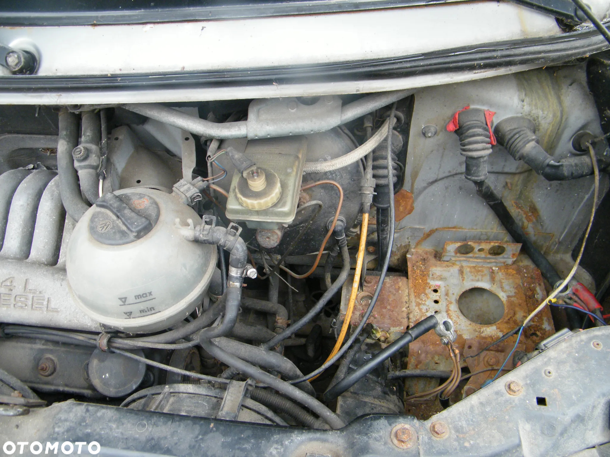 VW Transporter T4 2.4 D 78KM silnik AAB skrzynia CRN lakier LL7D - 12