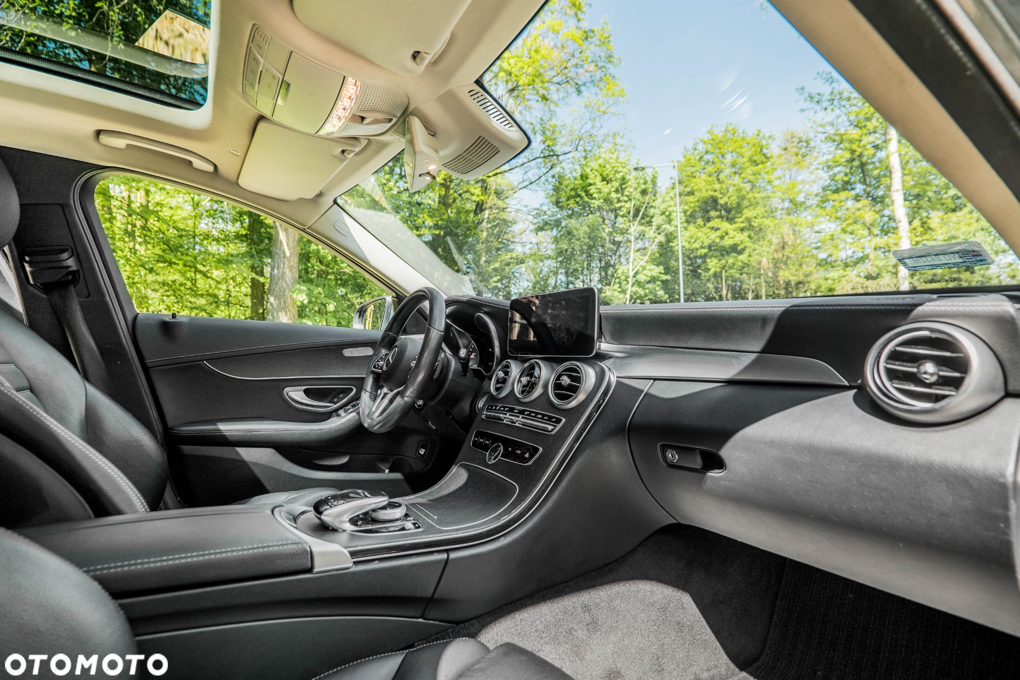 Mercedes-Benz Klasa C 300 4MATIC 9G-TRONIC - 24