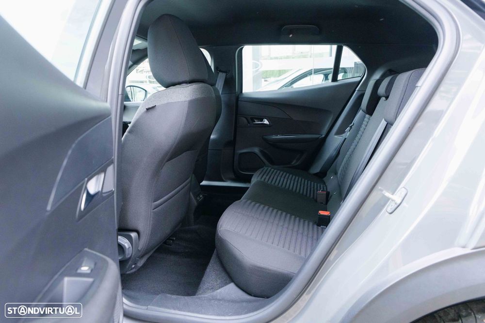 Peugeot e-2008 54 kWh Active - 18
