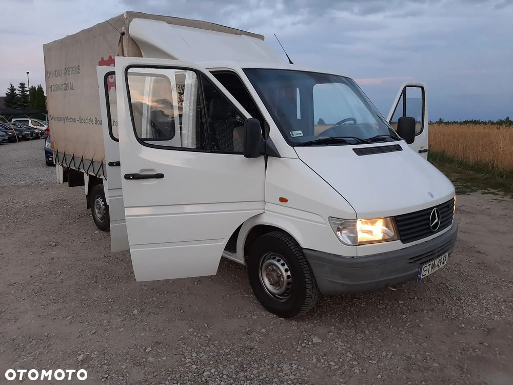 Mercedes-Benz Sprinter 321 D - 1