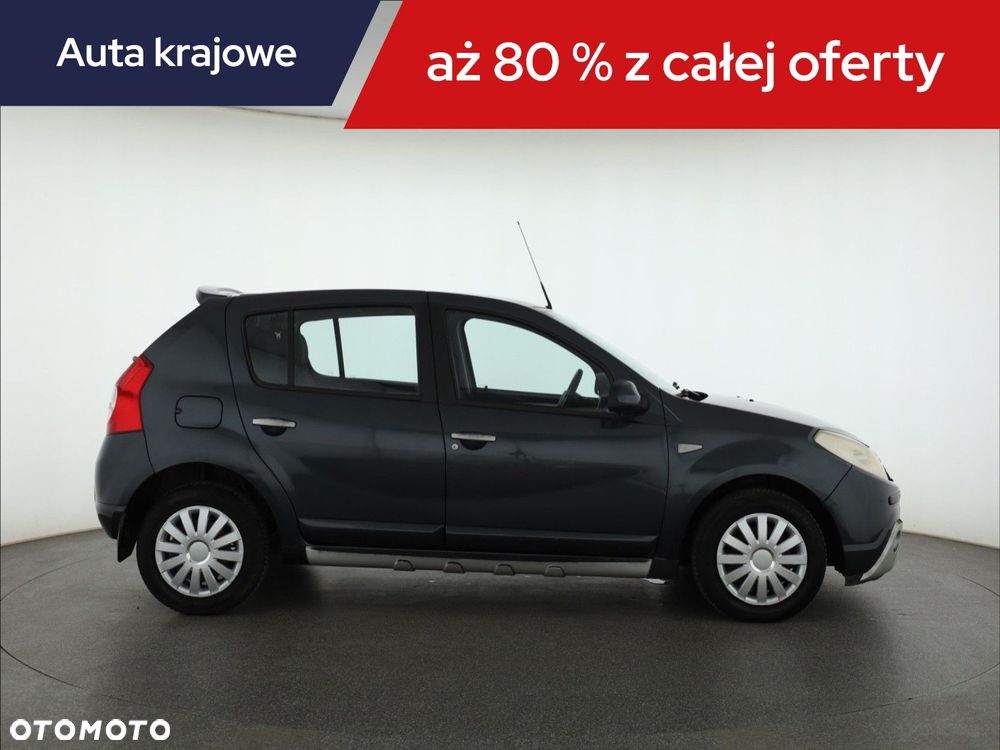 Dacia Sandero - 8
