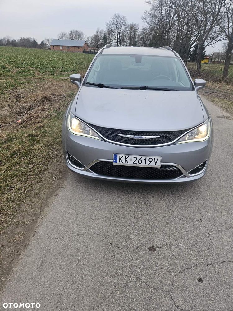 Chrysler Pacifica - 13