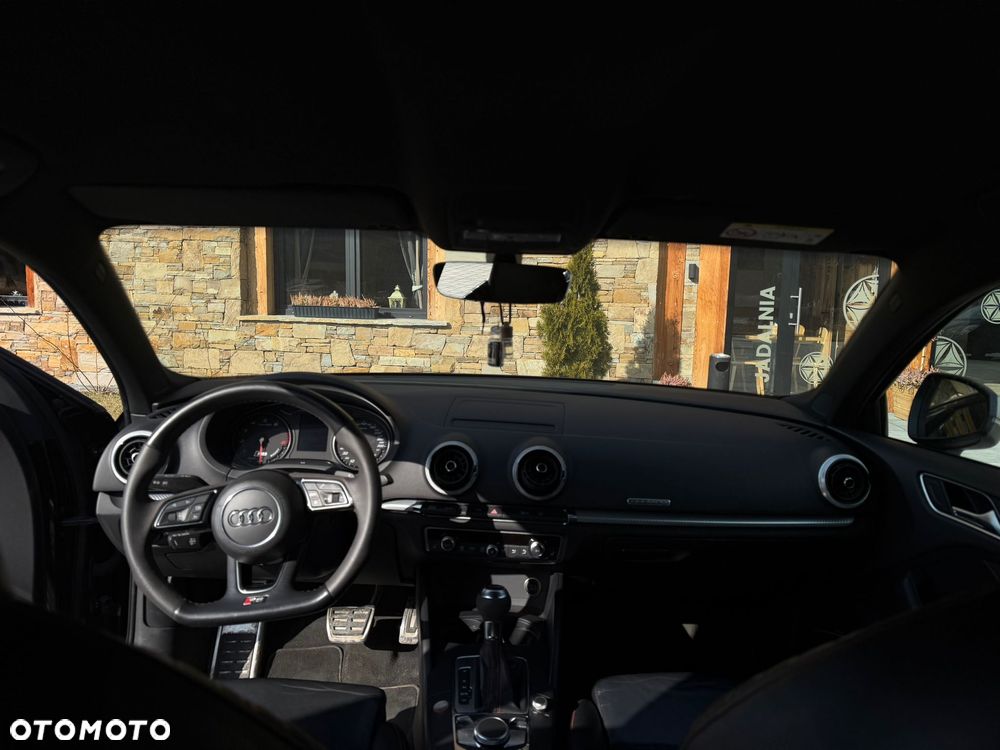 Audi RS3 Limousine - 13