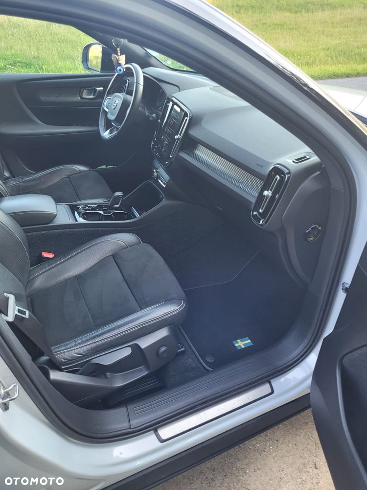 Volvo XC 40 T4 R-Design - 26