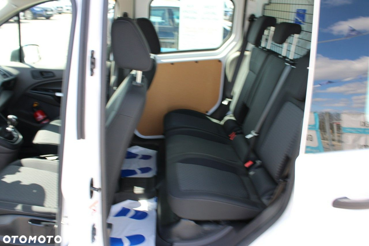 Ford Transit Connect - 13