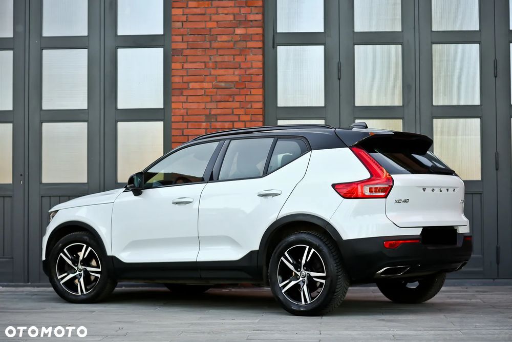 Volvo XC 40 D4 AWD Geartronic R-Design - 12