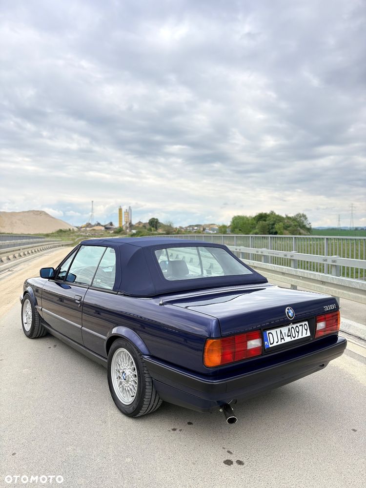 BMW Seria 3 318i - 6