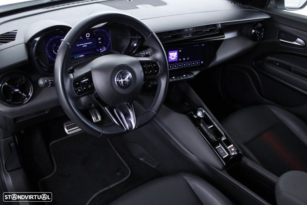 Alfa Romeo Junior 1.2 Speciale eDCT6 - 31