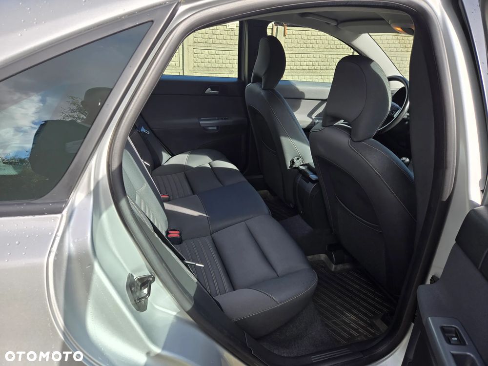 Volvo S40 2.0 RDesign - 13