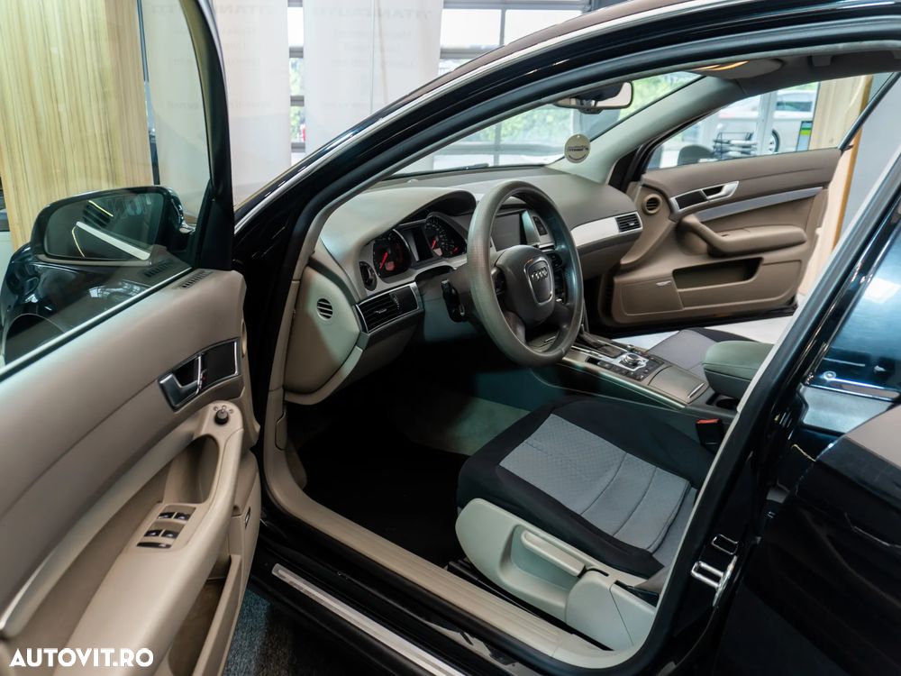 Audi A6 2.7 TDI DPF Avant quattro Aut - 32
