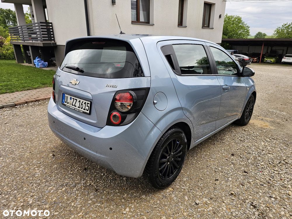 Chevrolet Aveo - 4