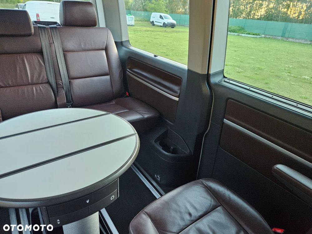 Volkswagen Multivan - 30