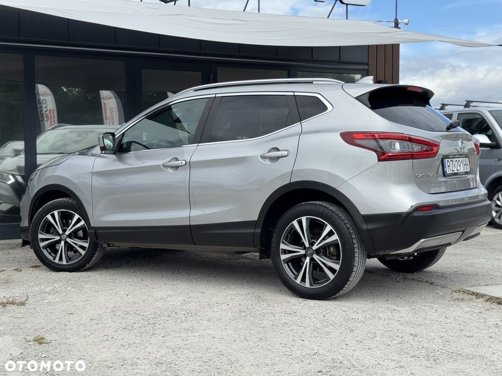 Nissan Qashqai 1.3 DIG-T N-Connecta DCT - 9