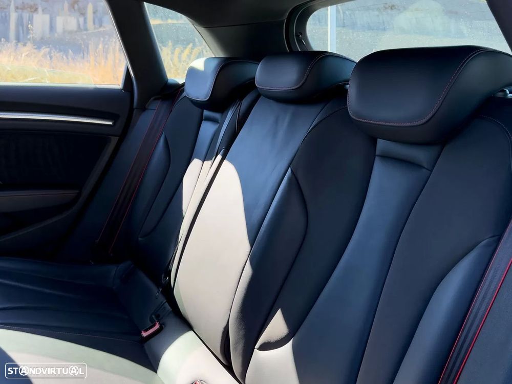 Audi RS3 Sportback 2.5 TFSI quattro S tronic - 19