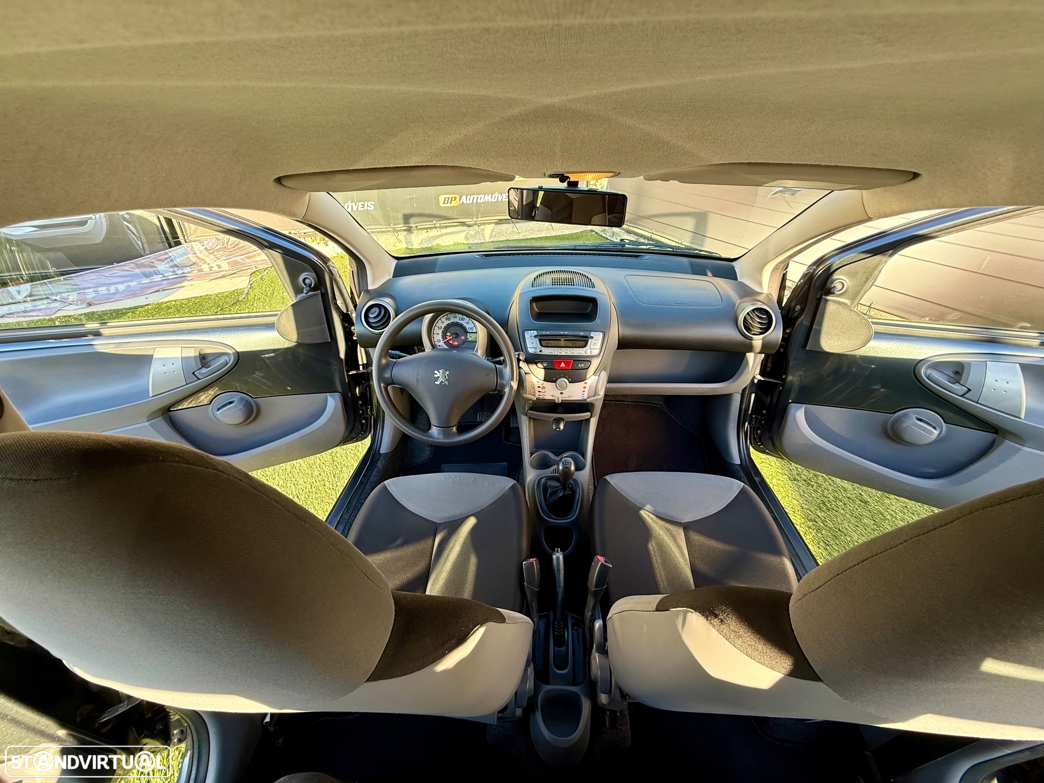 Peugeot 107 1.0 Urban - 33