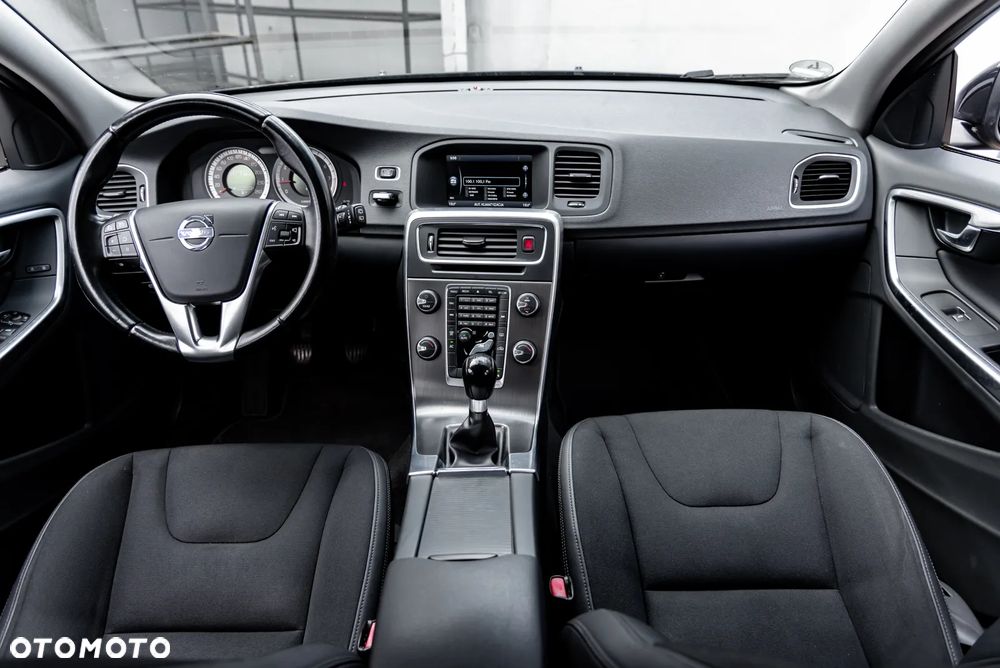 Volvo V60 T3 Edition - 26