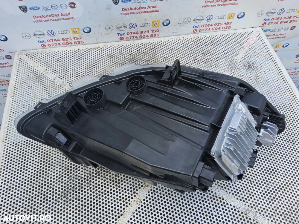 Far Led stanga Mercedes Sprinter w907 cod a9109067100 are 1 ureche rupta - 3
